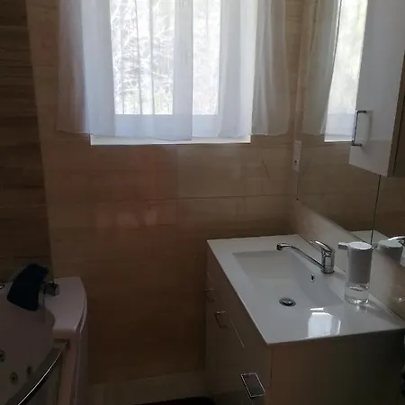 Ruzova