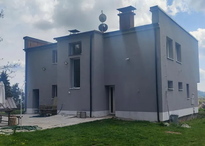 Ruzova 3*